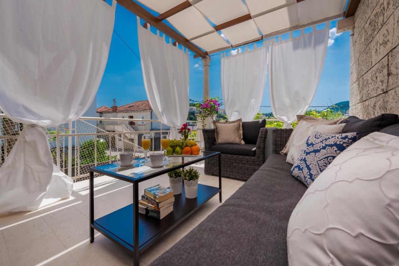 Superior Stunning Apartment Gravosa With A Free Parking ดูบรอฟนิก ภายนอก รูปภาพ