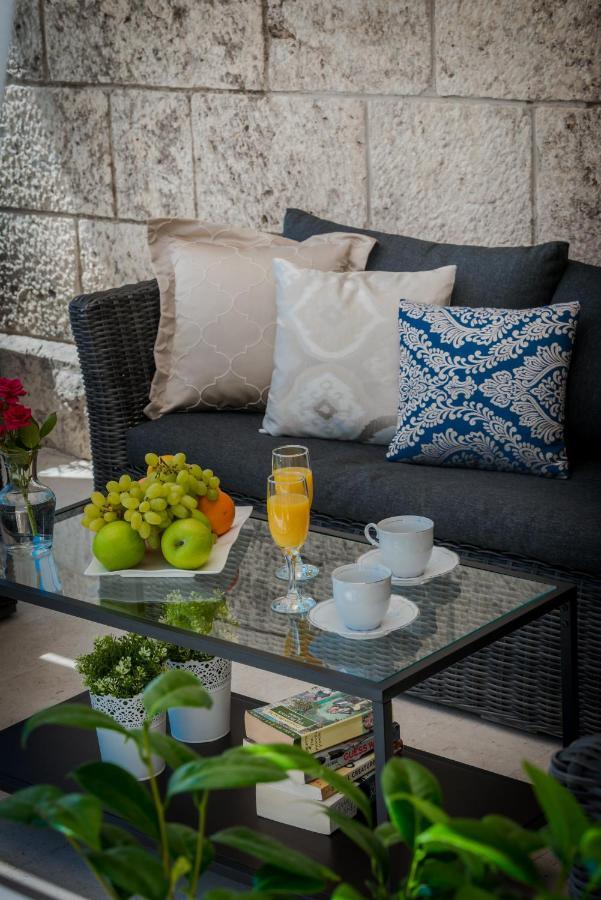 Superior Stunning Apartment Gravosa With A Free Parking ดูบรอฟนิก ภายนอก รูปภาพ