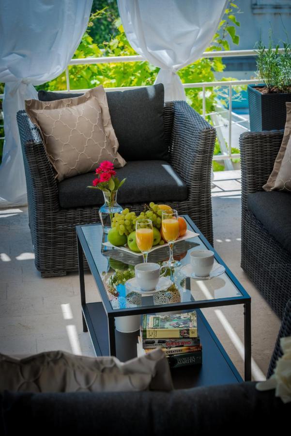 Superior Stunning Apartment Gravosa With A Free Parking ดูบรอฟนิก ภายนอก รูปภาพ