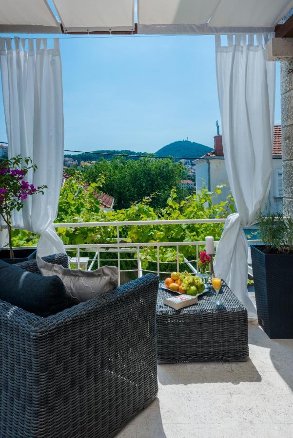 Superior Stunning Apartment Gravosa With A Free Parking ดูบรอฟนิก ภายนอก รูปภาพ